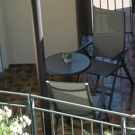 Am Stadtwall Apartment *